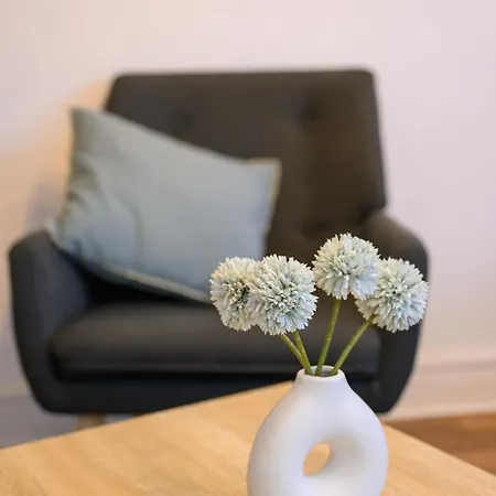 Grand Avec Balcon Hyper - Centre *