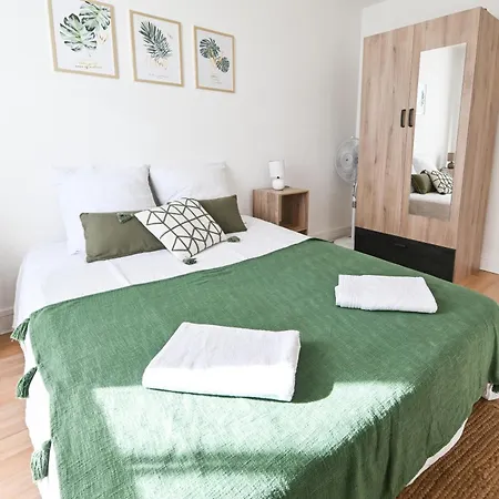 Apartment Grand Avec Balcon Hyper - Centre *